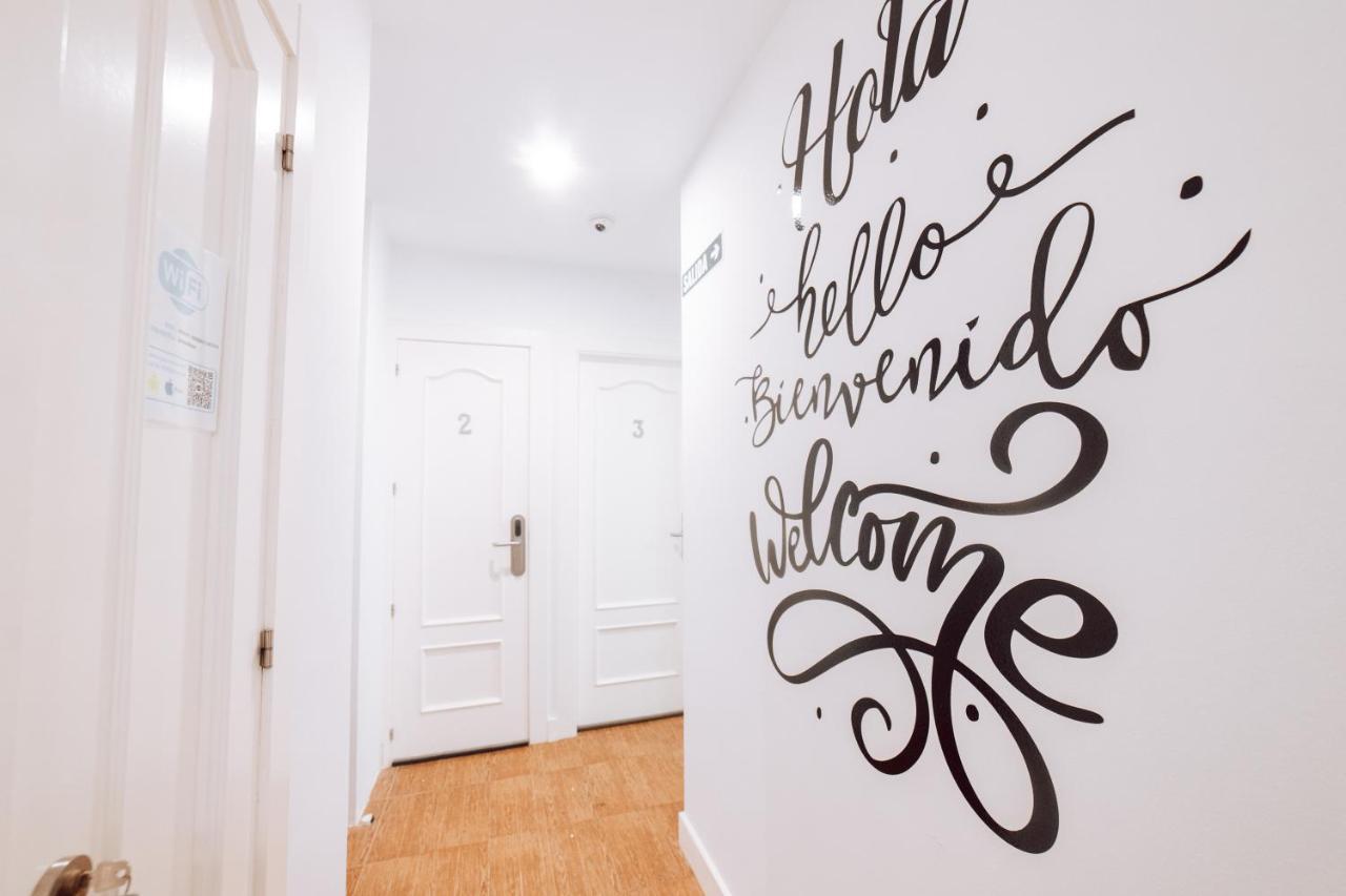 לאון Hostal Misericordia מראה חיצוני תמונה